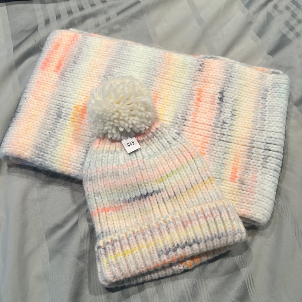 ⚡️NWT⚡️Gap Hat & Scarf - Picture 1 of 6